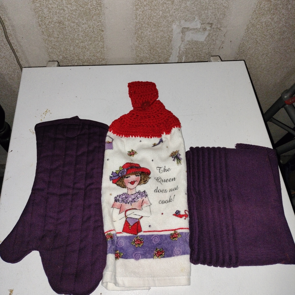 Red hat kitchen set
